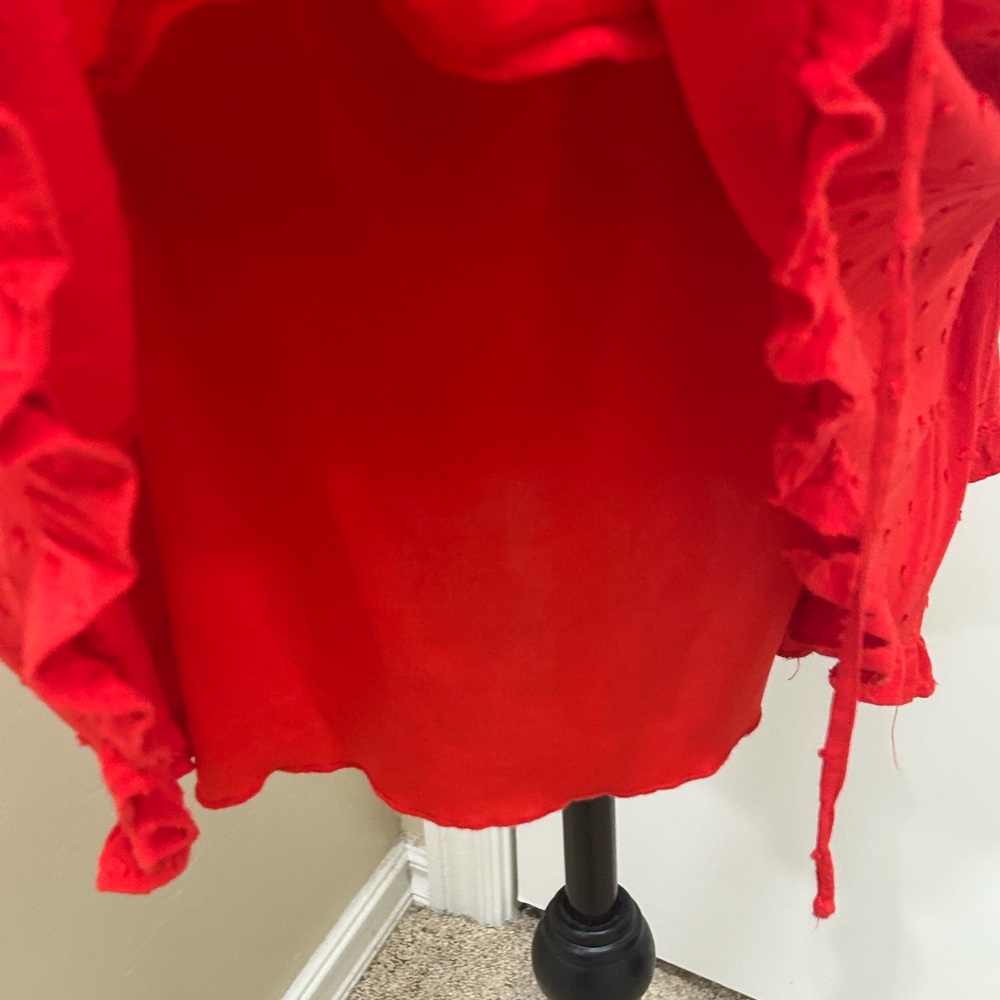 Elegant Red Ruffle Dress - Picture 3 of 7